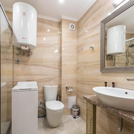 Argisht Cozy With Pool & Sea Breeze וארנה