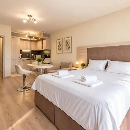 Argisht Cozy With Pool & Sea Breeze Apartament